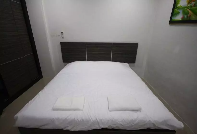 Hotelli Suchada Palace