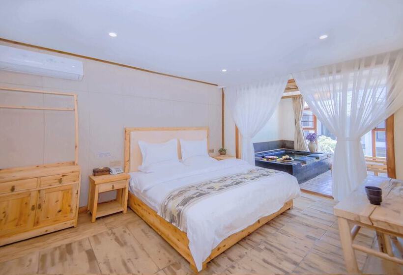 Loving Clouds Family Inn