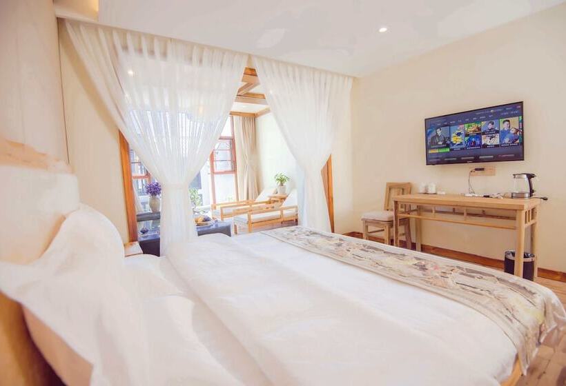 Loving Clouds Family Inn