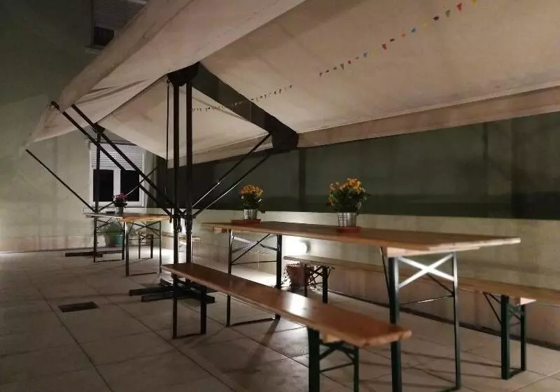 Majatalo Castilho 63 Hostel & Suites