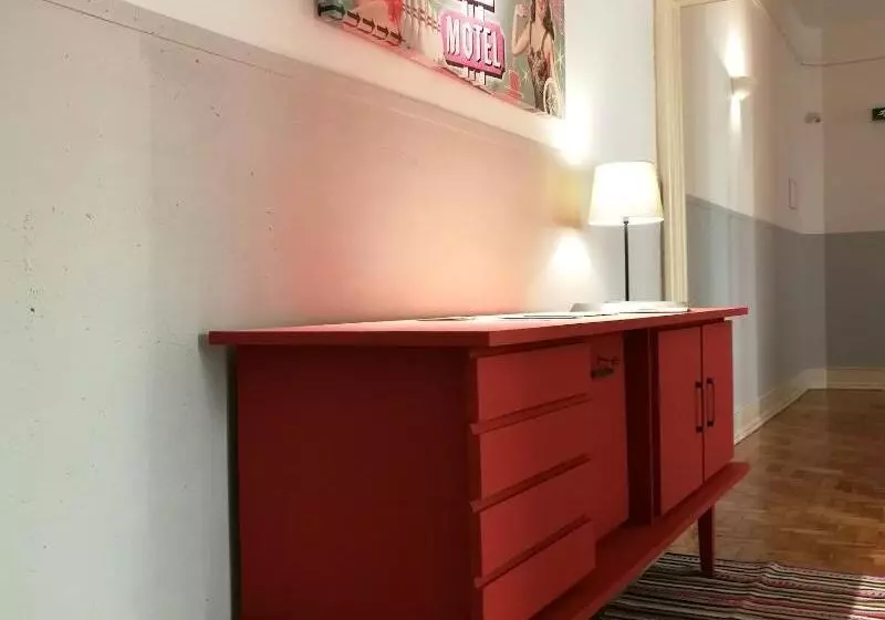 Majatalo Castilho 63 Hostel & Suites