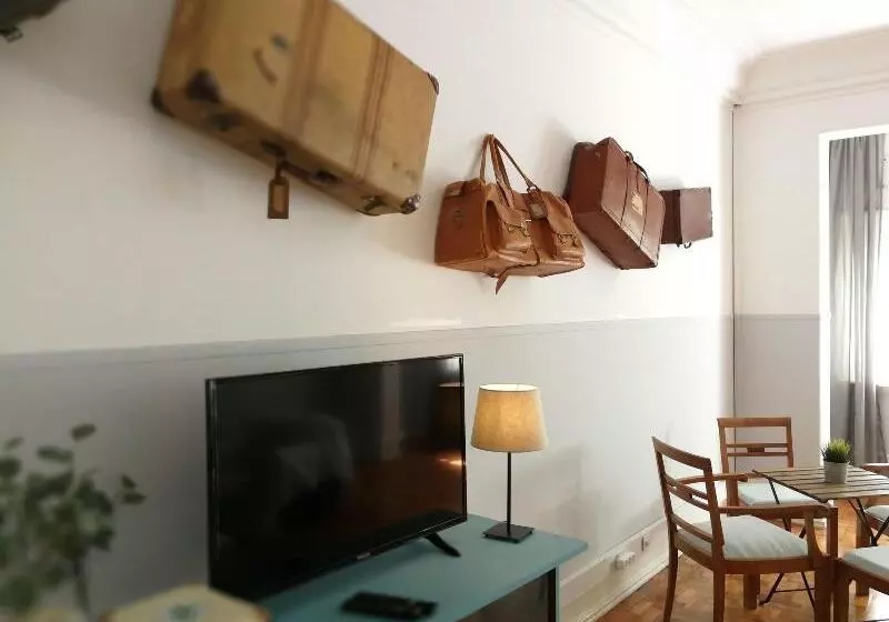 Majatalo Castilho 63 Hostel & Suites