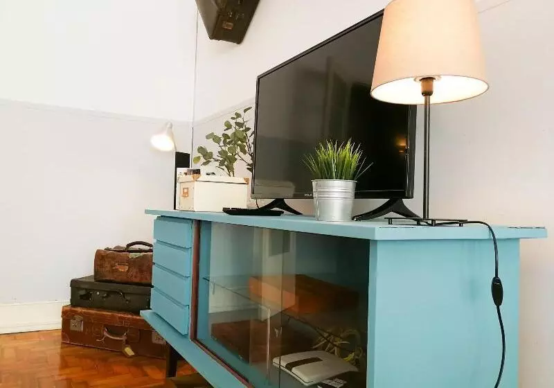 Majatalo Castilho 63 Hostel & Suites