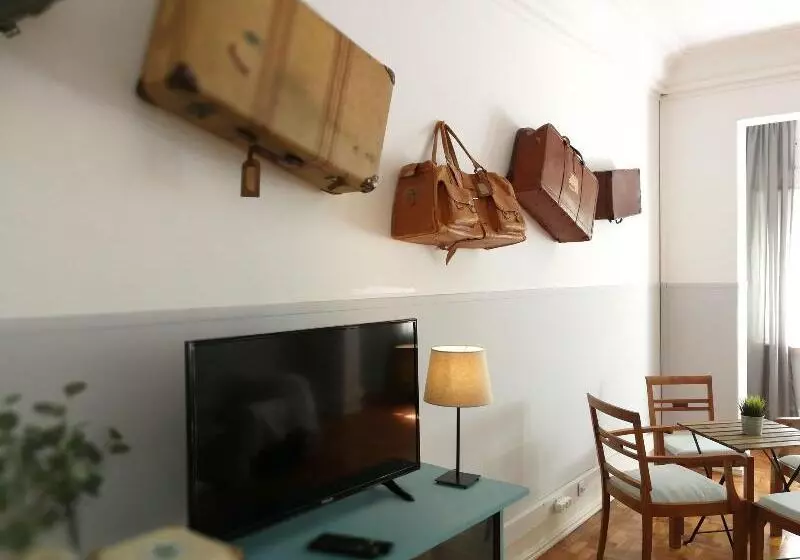 Majatalo Castilho 63 Hostel & Suites