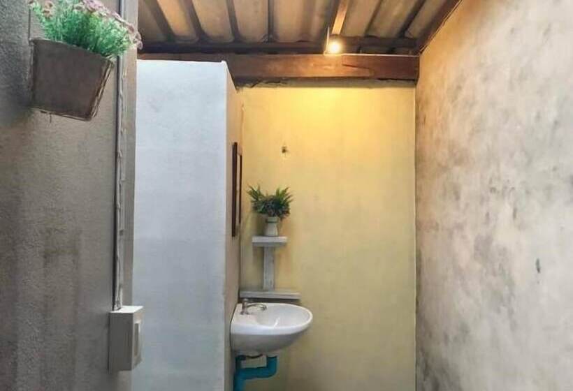 פנסיון Copa Lanta Guesthouse