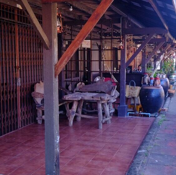 פנסיון Copa Lanta Guesthouse