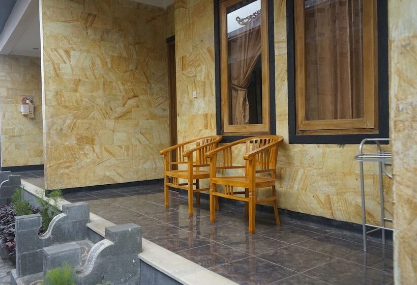 ペンション Villa Amari