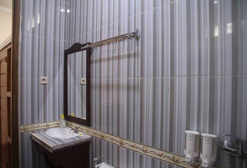 ペンション Villa Amari