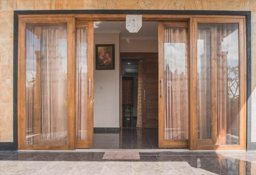 ペンション Villa Amari