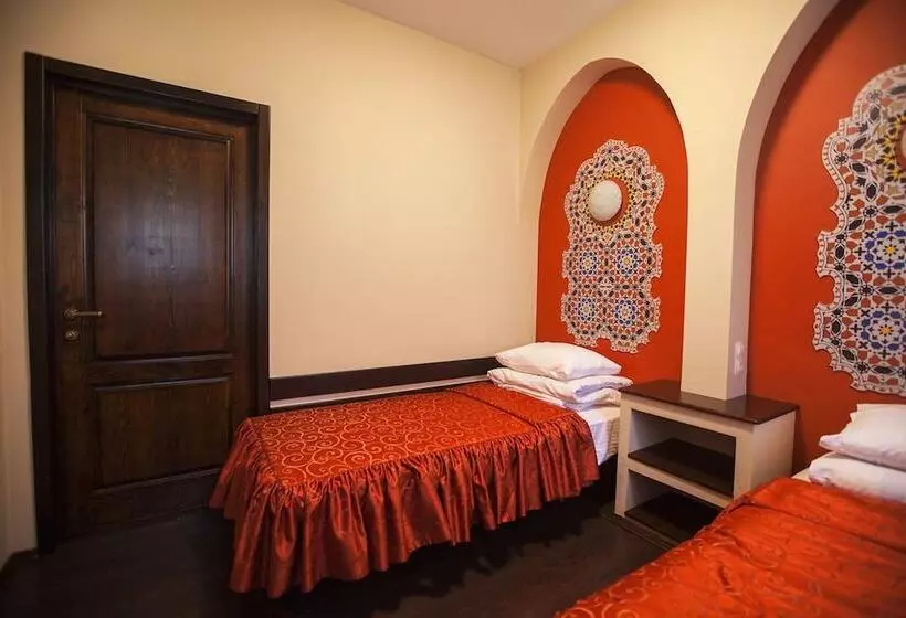 Shishki Na Lampushke   Vostochnaya Medina