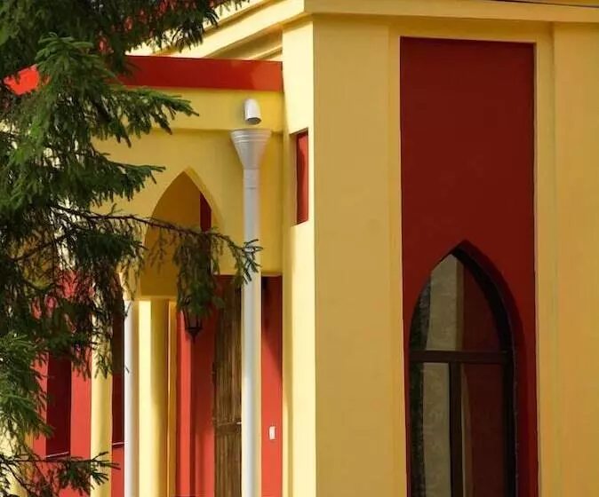 Shishki Na Lampushke   Vostochnaya Medina