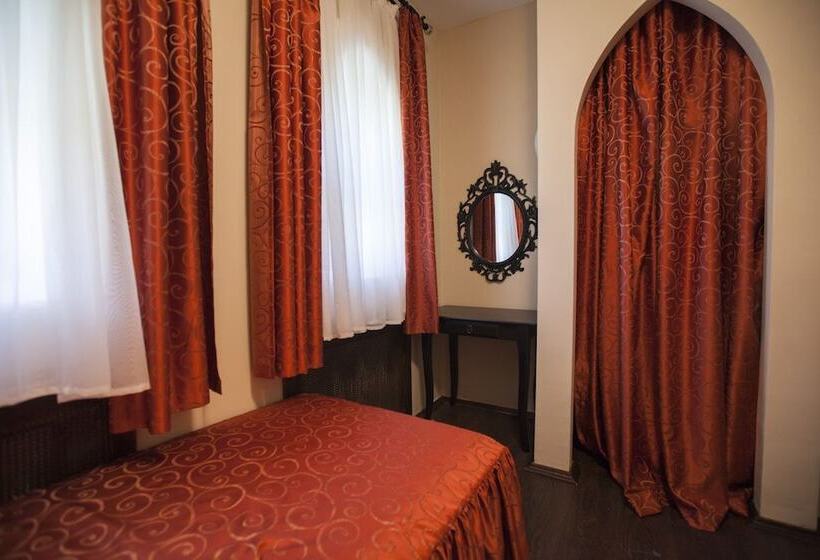 Shishki Na Lampushke   Vostochnaya Medina