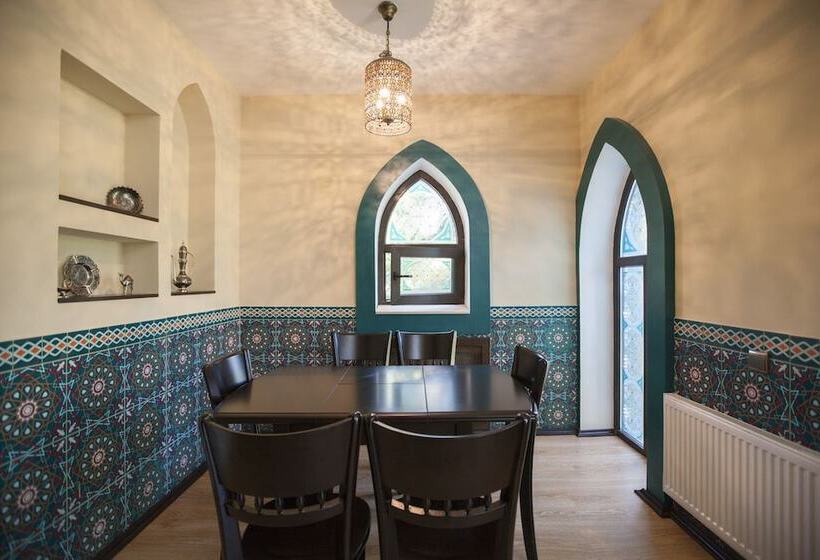 Shishki Na Lampushke   Vostochnaya Medina