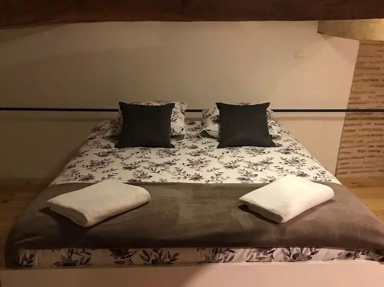 Aamiaismajoitus (B&B) Chambres D Hôtes Rouge Bordeaux