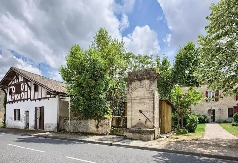 Aamiaismajoitus (B&B) Chambres D Hôtes Rouge Bordeaux