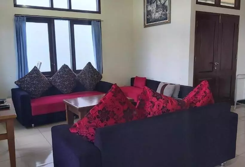 Aman Gati Hotel Lakey