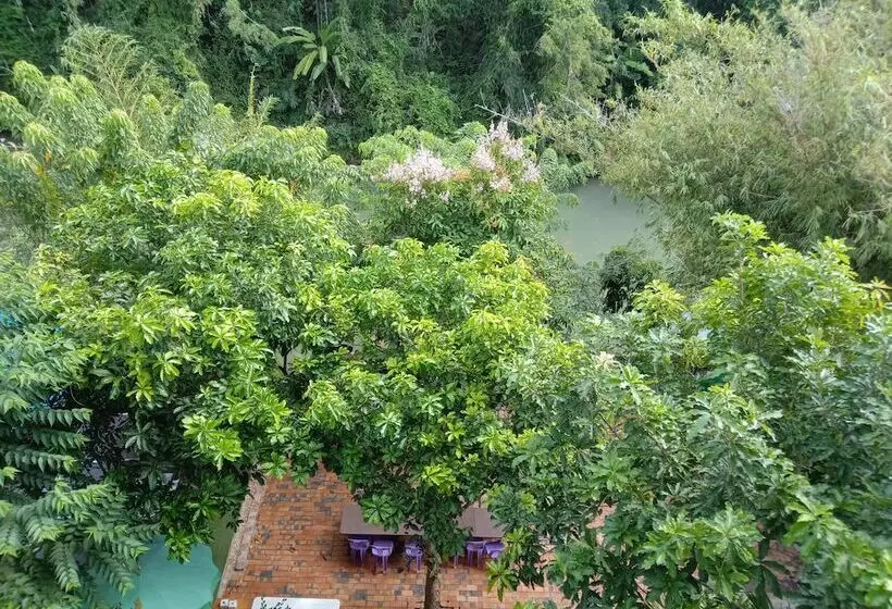 هتل Ban Kiangnam Resort