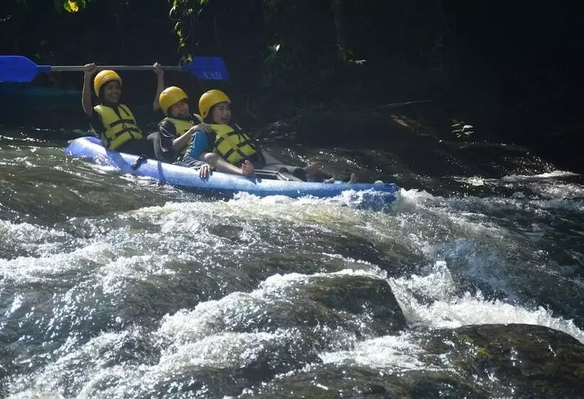 هتل Ban Kiangnam Resort
