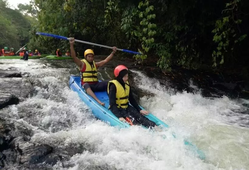هتل Ban Kiangnam Resort