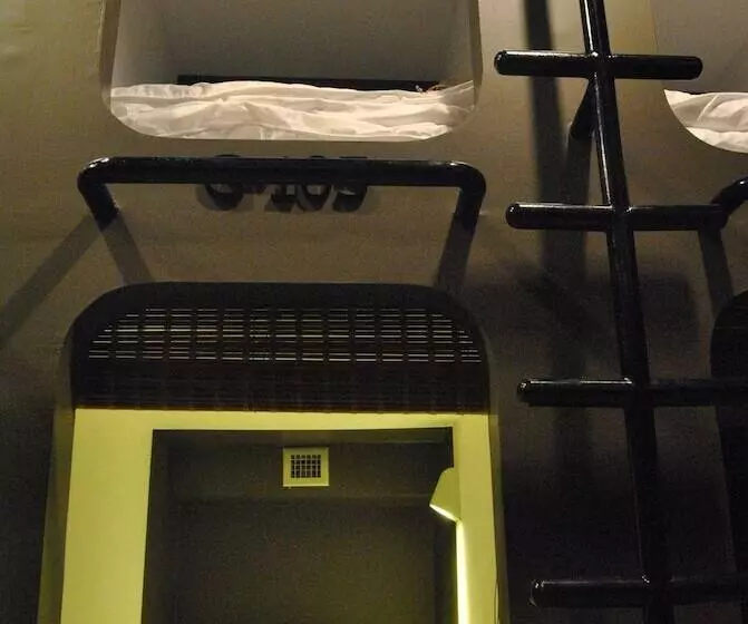 Hotelli Capsule Hostel Chiangkhan