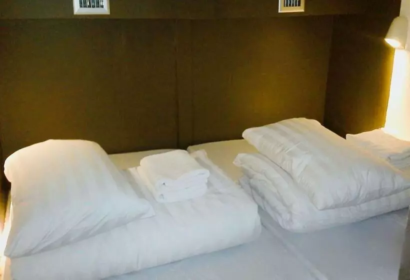 Hotelli Capsule Hostel Chiangkhan