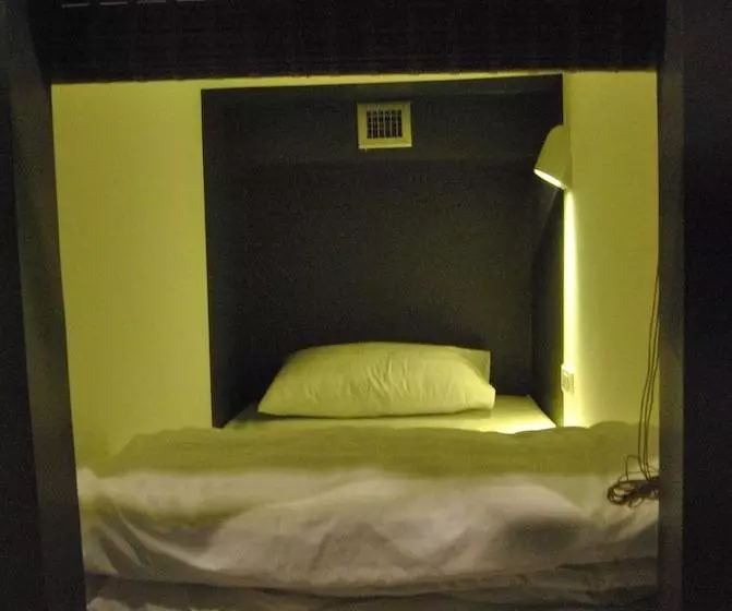 Hotelli Capsule Hostel Chiangkhan