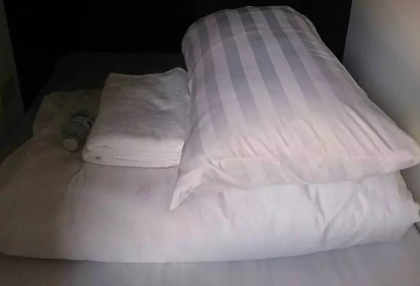 Hotelli Capsule Hostel Chiangkhan