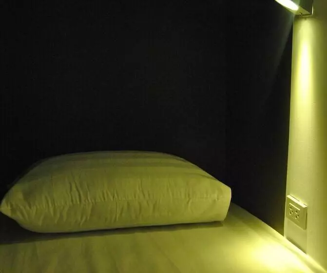 Hotelli Capsule Hostel Chiangkhan