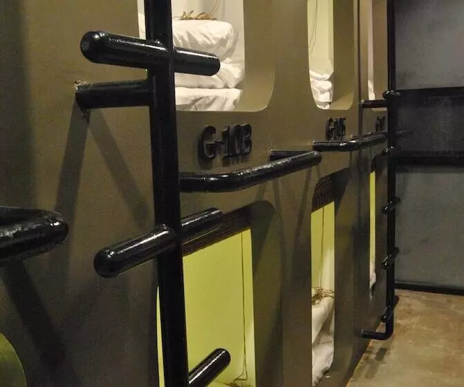 Hotelli Capsule Hostel Chiangkhan