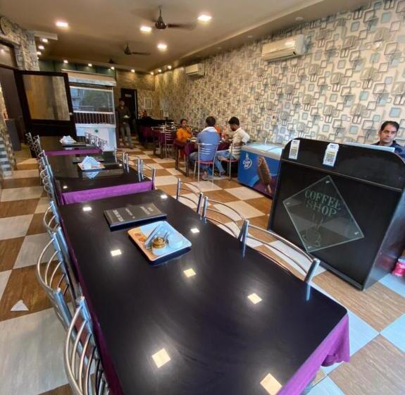 هتل Dev Palace By Wb Inn