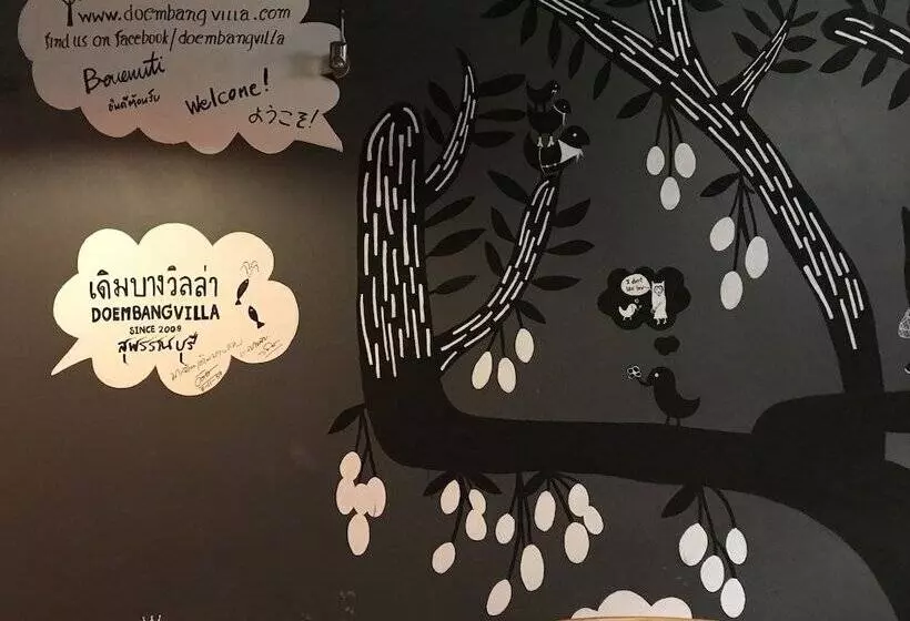 ホテル Doembang Villa