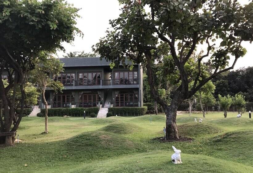 Hotel Doembang Villa