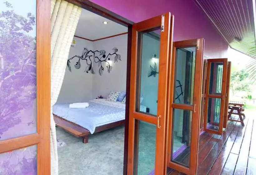 ホテル Doembang Villa