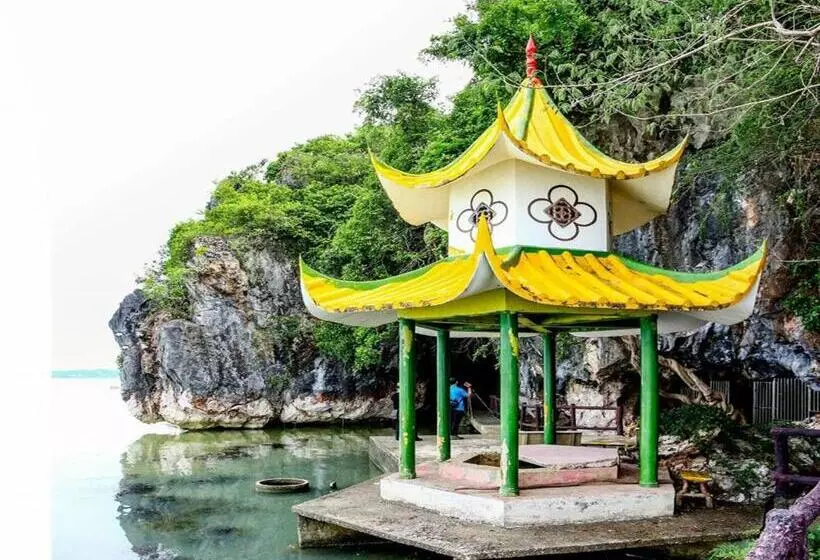 Hotelli Hadthong Resort