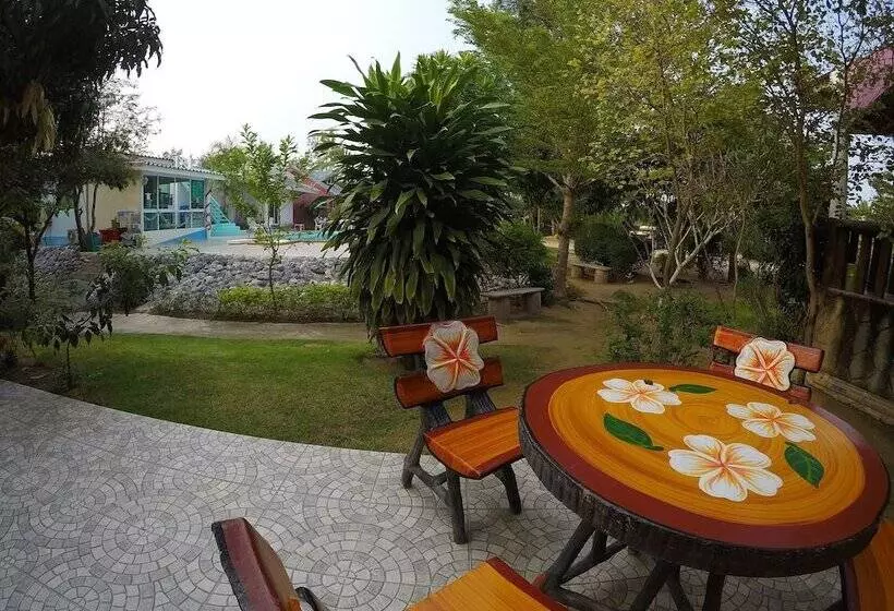 هتل Poh Rak Resort At Pak Chong