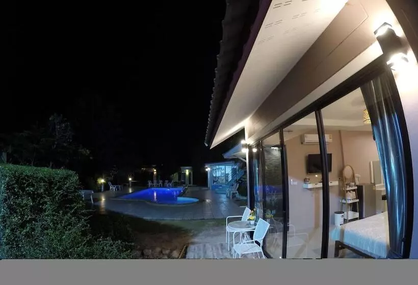 هتل Poh Rak Resort At Pak Chong
