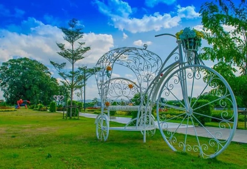 호텔 River & Flowers Resort