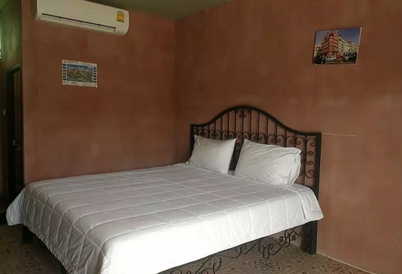 Hotelli River & Flowers Resort