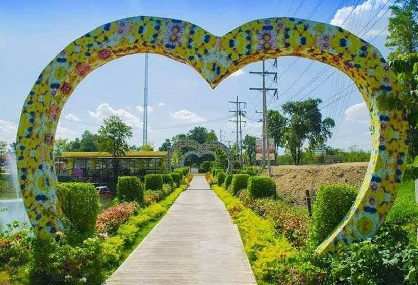 호텔 River & Flowers Resort