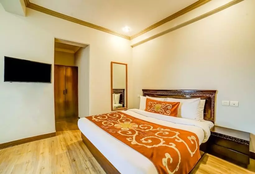 Hotelli Summit Naldehra Grand Resort & Spa