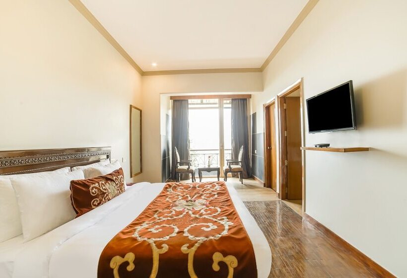 ホテル Summit Naldehra Grand Resort & Spa