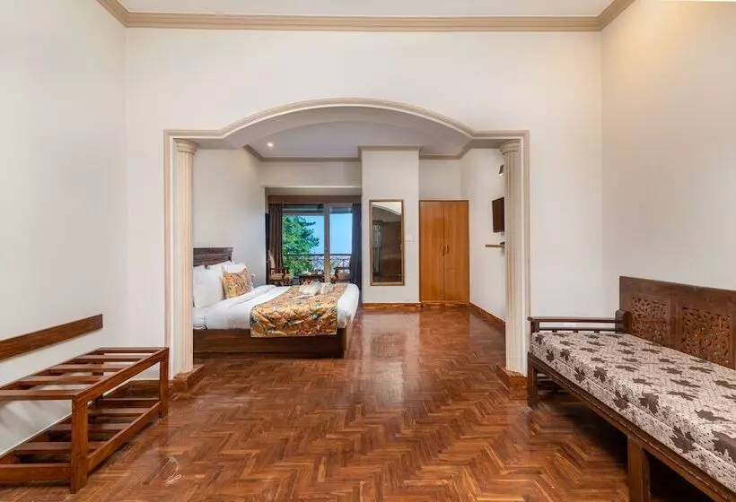 Hotelli Summit Naldehra Grand Resort & Spa