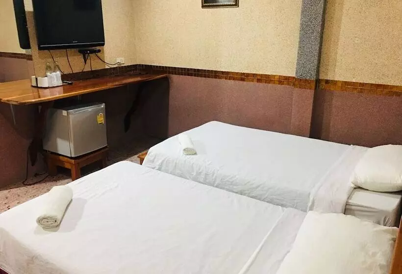 ホテル Teepak Suanmon