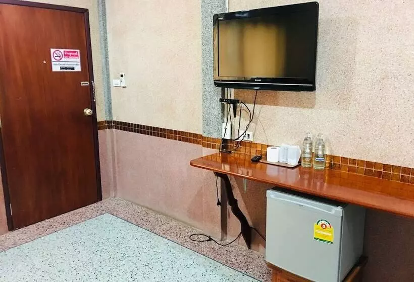 ホテル Teepak Suanmon