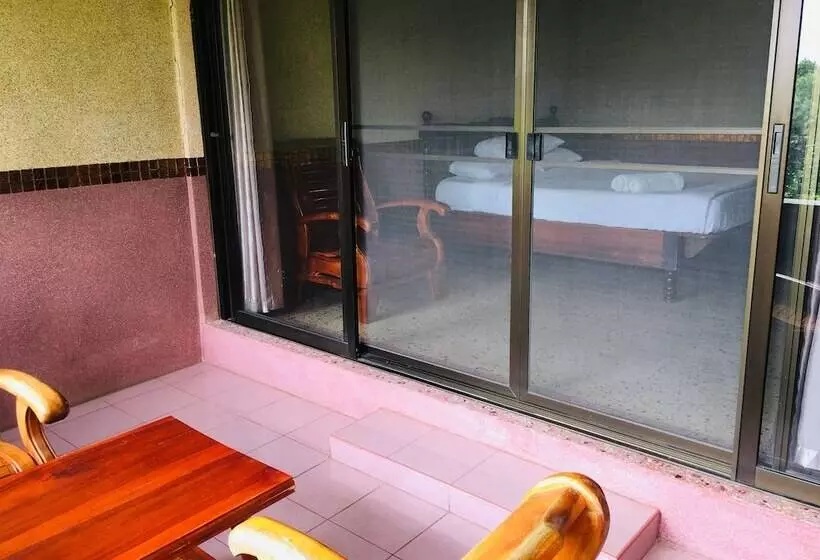 ホテル Teepak Suanmon