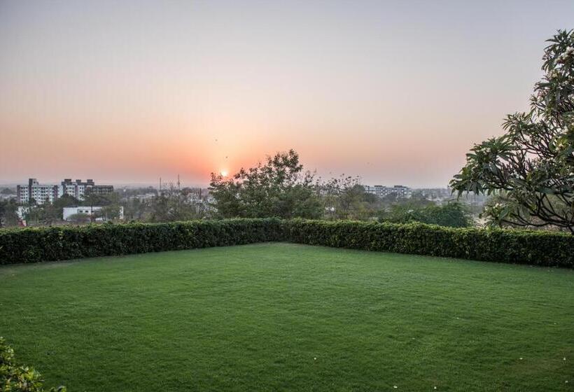 בית מלון כפרי The Red Maple Mashal