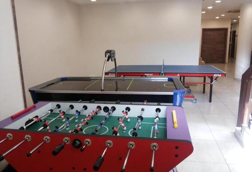 בית מלון כפרי The Red Maple Mashal