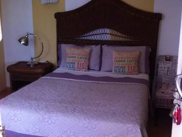 Neo's Bed And Breakfast