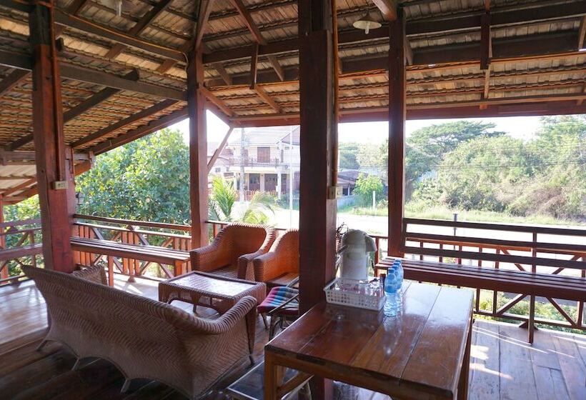 Pensão Baan Thai Samuckee Chiangkhan