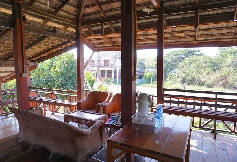 Majatalo Baan Thai Samuckee Chiangkhan